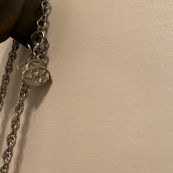 Kendra Scott Rayne Necklace - Picture 4 of 5